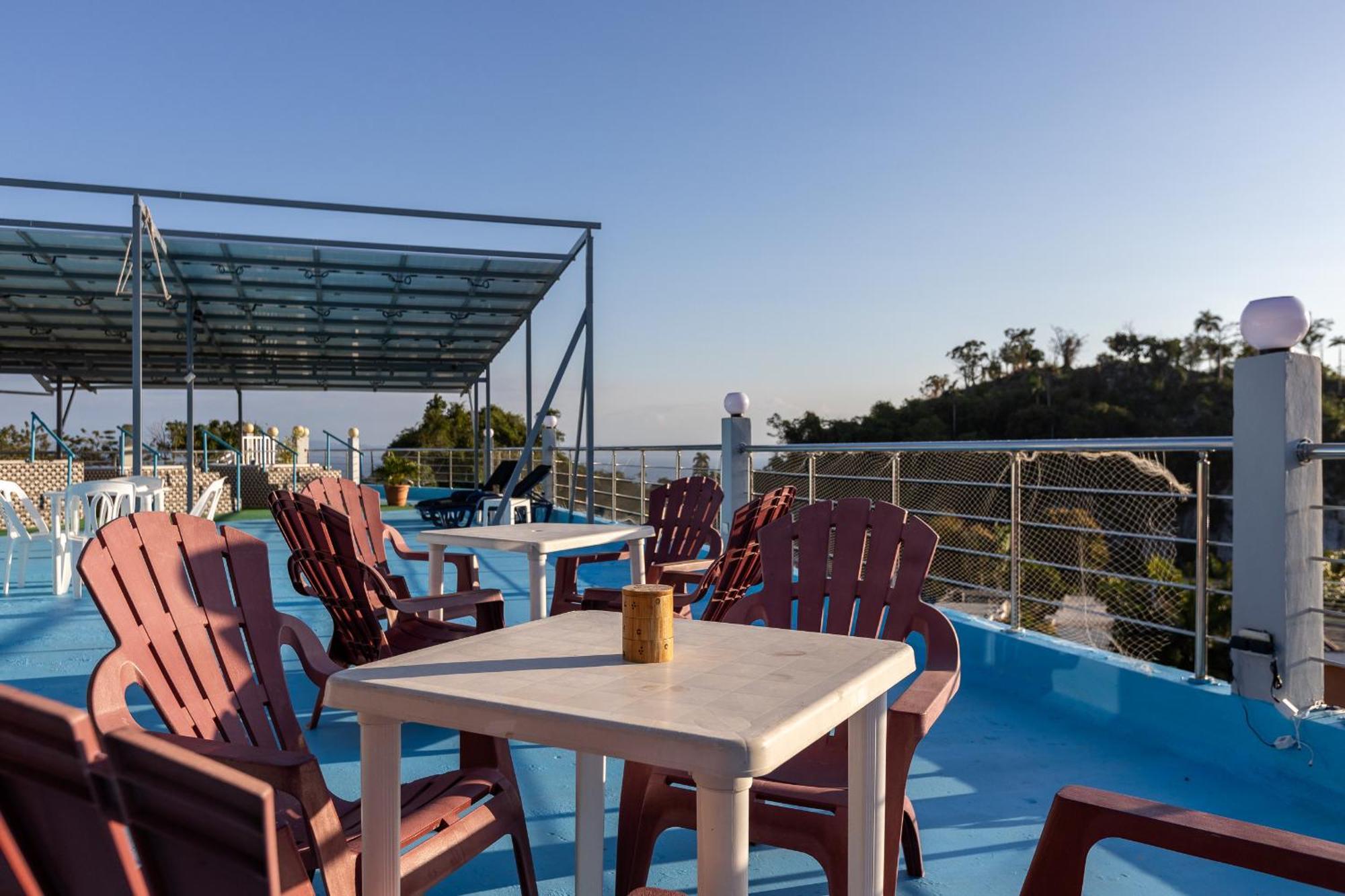 Edma Apartahotel Samana Exterior photo